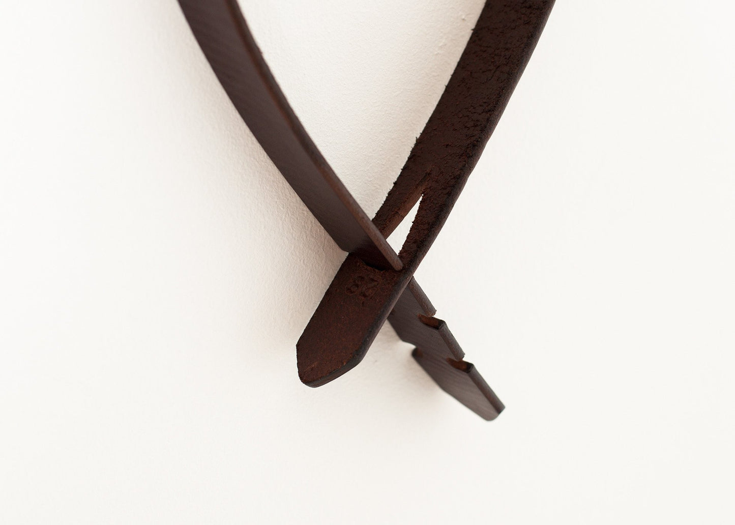 Buckle-less Belt in Brown